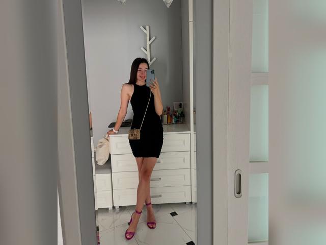Adult webcam chat with TinaJumer: Outfits