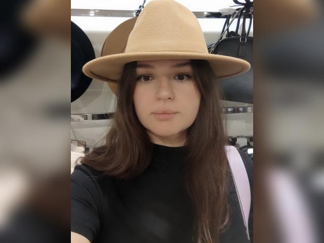 Find your cam match with EnchantingLuna: Cooking