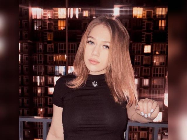 Adult chat with BrilliantLady: Lingerie & stockings