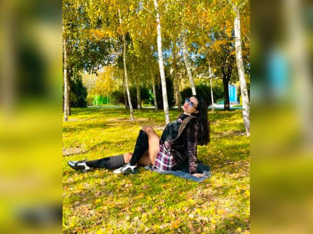 Welcome to cammodel profile for LovingLady: Dancing