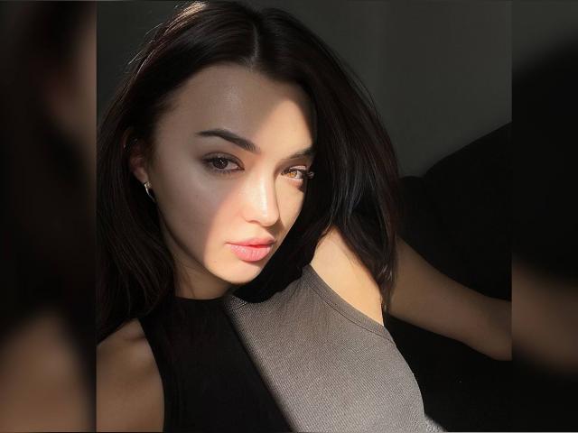 Welcome to cammodel profile for MisPoison: Nails