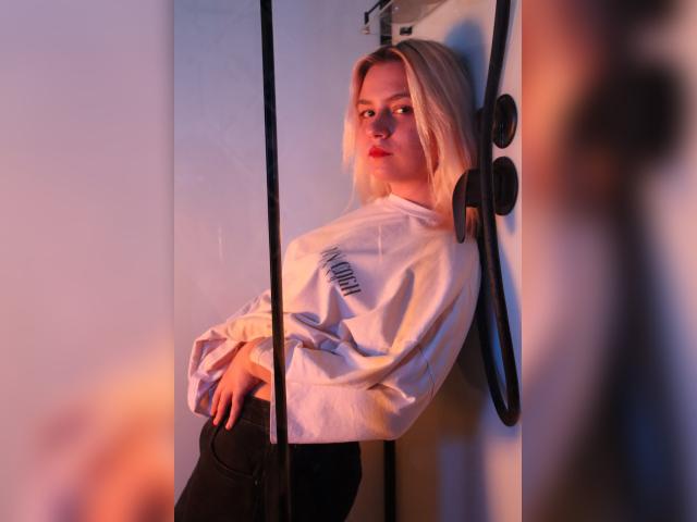 Welcome to cammodel profile for MichelleRebel: Outfits