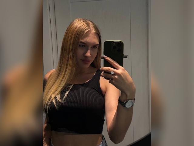 Welcome to cammodel profile for HeartMelodyy