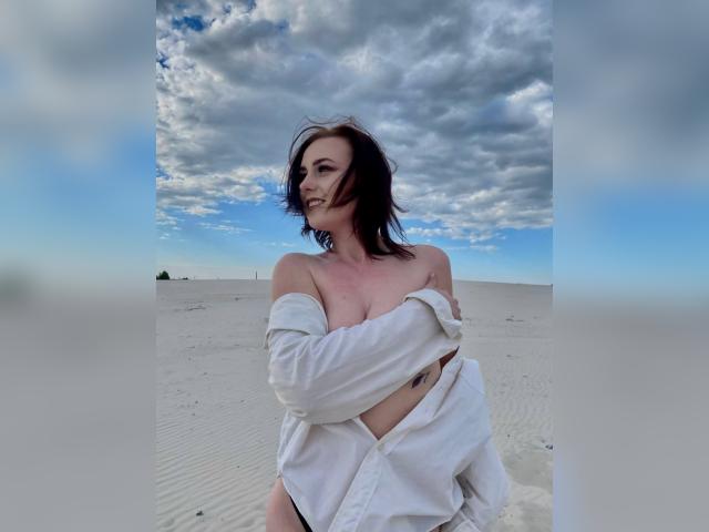 Welcome to cammodel profile for Kasandra222403: Legs, feet & shoes