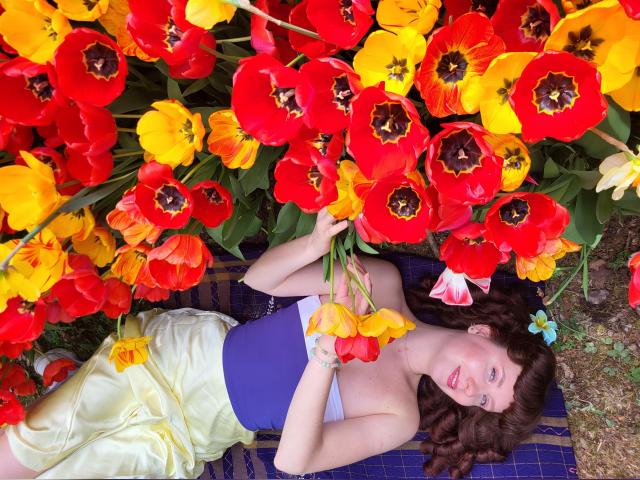 Welcome to cammodel profile for Mesnice: Lingerie & stockings