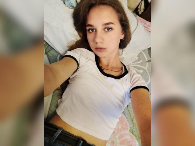 Why not cam2cam with LustVibe