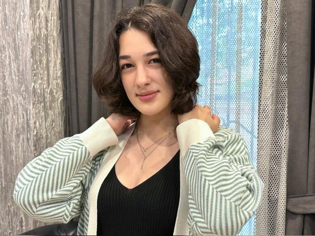 Explore your dreams with webcam model EdnaR73: Nylons
