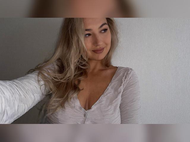 Welcome to cammodel profile for JanyLaski: Conversation