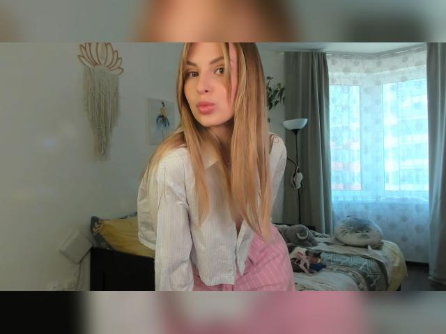 Welcome to cammodel profile for Sp1cyme: Legs, feet & shoes