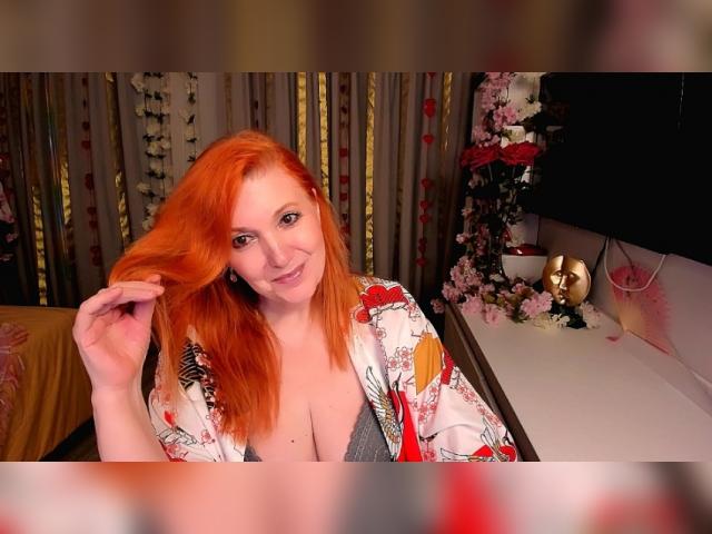 Adult chat with AlmazFireFoxOne: Legs, feet & shoes