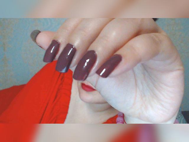 Welcome to cammodel profile for LuckyLilu: Nails