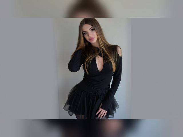 Adult chat with AnnabelleWhite: Lingerie & stockings