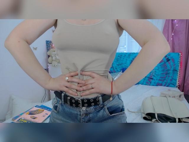 Find your cam match with EmillyMiller: Lingerie & stockings