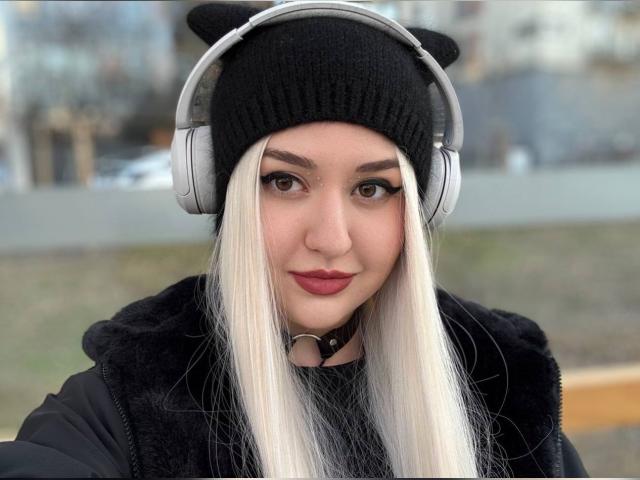 Adult chat with PeachySpark: Cooking