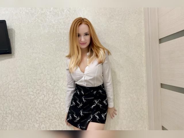 Welcome to cammodel profile for EvelynHard: Legs, feet & shoes