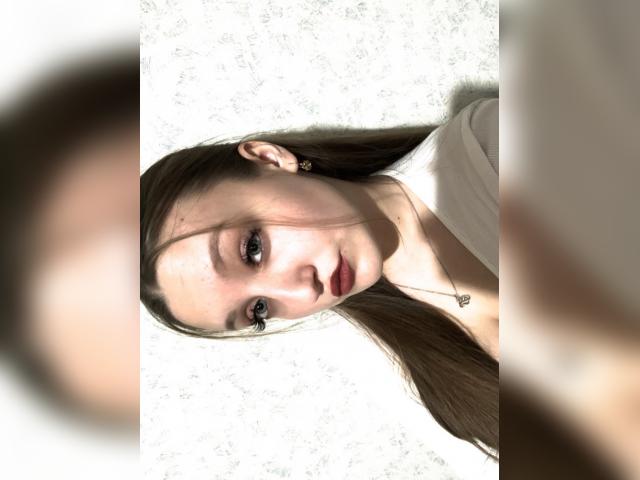 Welcome to cammodel profile for DeliaB37: Nails