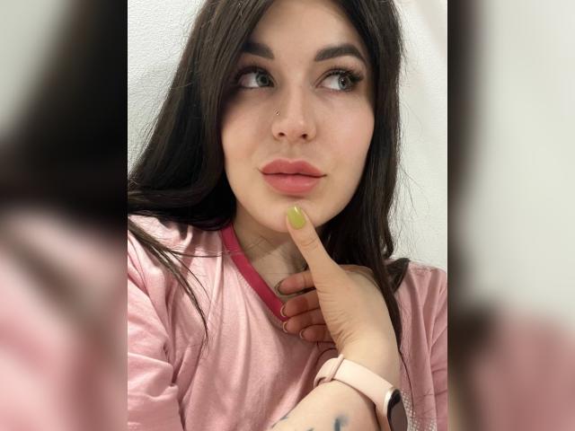Adult chat with PrettyLaBlond: Kissing