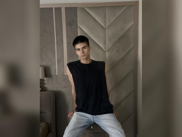 Adult chat with LeonardC21: Masturbation