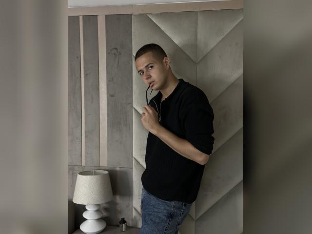 Why not cam2cam with DenzelF35: Role playing