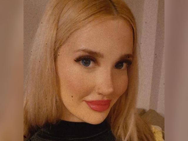Welcome to cammodel profile for BlondieLisa: Leather