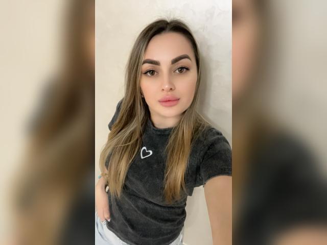 Welcome to cammodel profile for SweetNika5: Nails