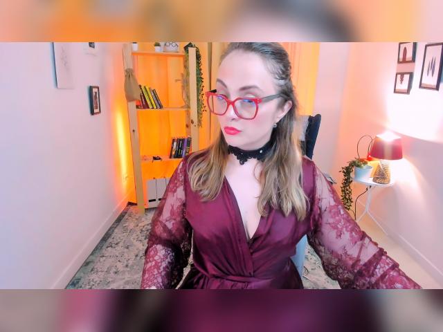 Welcome to cammodel profile for AdelaideRosabel: Latex & rubber