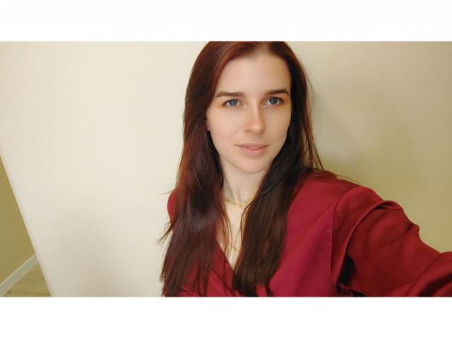 Welcome to cammodel profile for PhoenixBird: Dancing