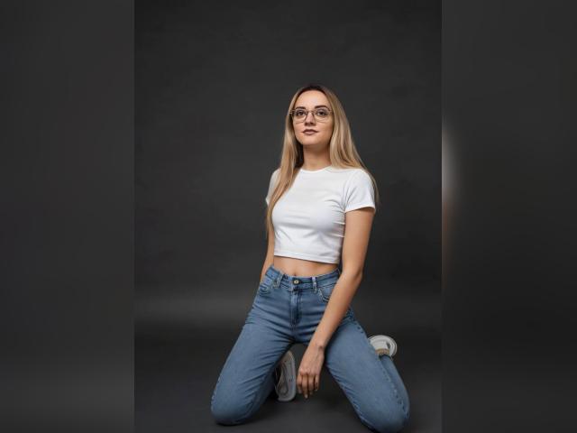 Welcome to cammodel profile for lollyjull: Dominatrix