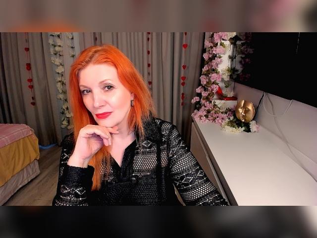 Adult chat with AlmazFireFoxOne: Legs, feet & shoes