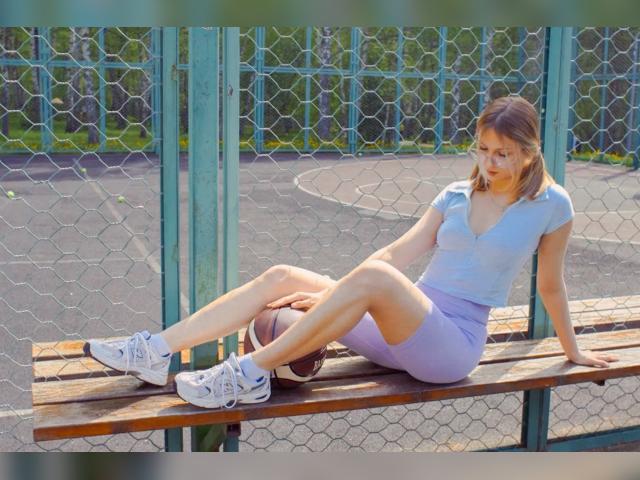Why not cam2cam with AlexisRen: Outfits