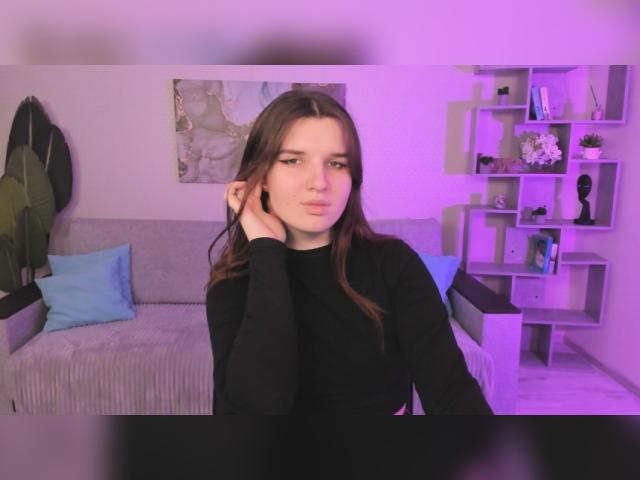 Adult chat with BonnieFlower: Nails