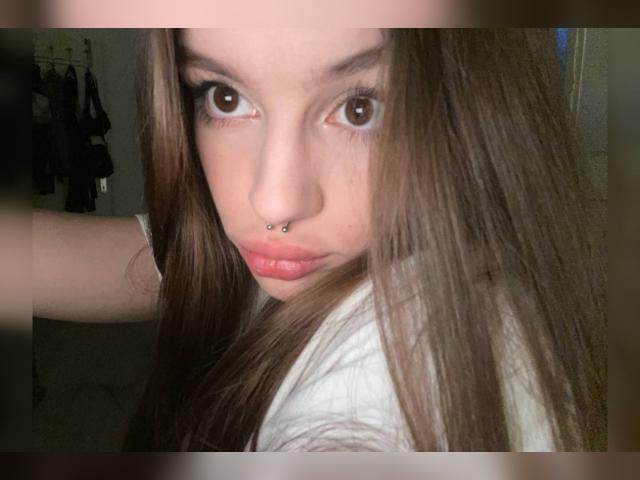 Welcome to cammodel profile for FatalBliss: Smoking