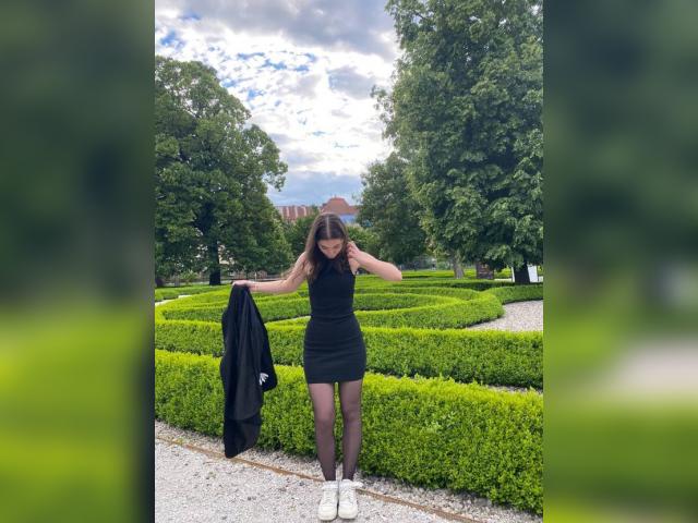 Welcome to cammodel profile for SoftDream: Smoking