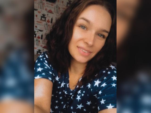 Explore your dreams with webcam model Margo31