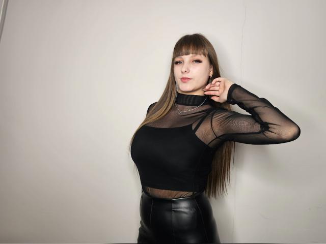 Welcome to cammodel profile for LeonaStars: Latex & rubber