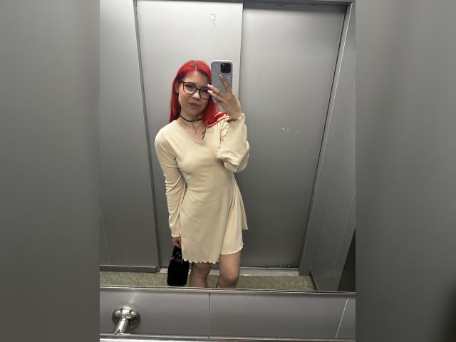 Adult chat with Alismoon: Outfits