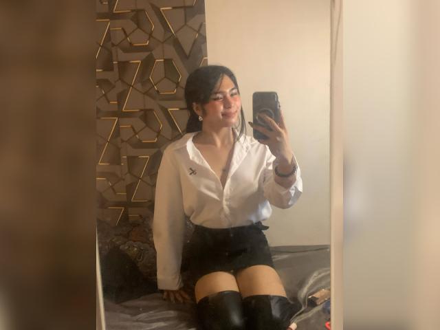 Welcome to cammodel profile for Sweetbee: Dominatrix