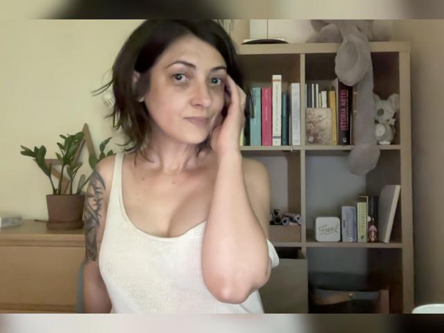 Welcome to cammodel profile for Sacredrebel: Glasses