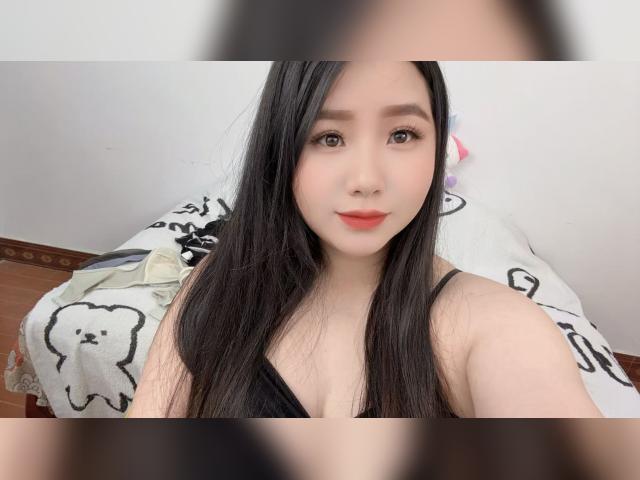 Adult chat with BritneyEva: Nails