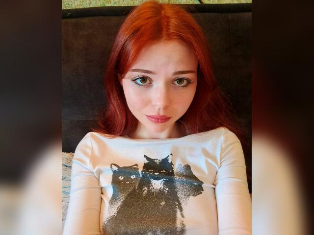 Welcome to cammodel profile for FoxyMieaw: Travel
