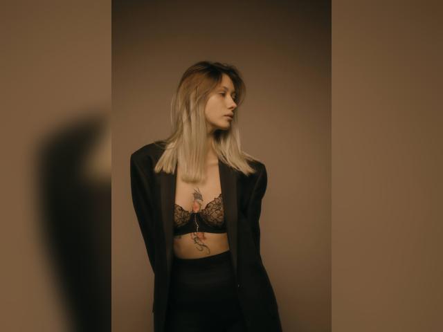 Why not cam2cam with isaluxury1: Strip-tease