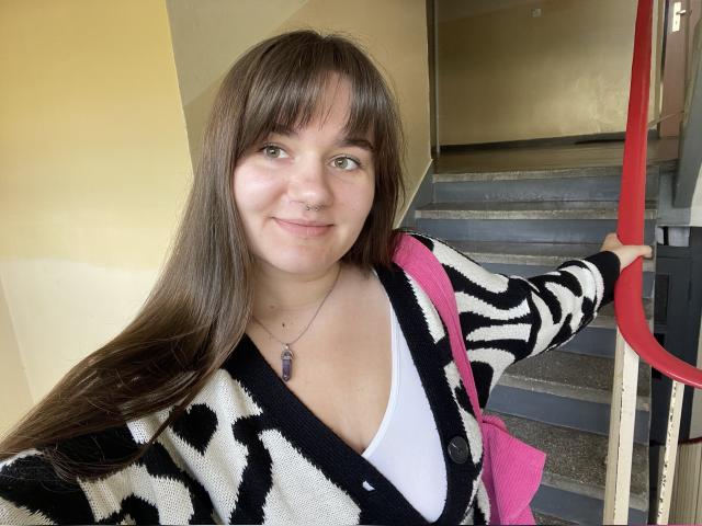 Adult chat with perfectJULIE: Nails