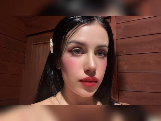 Welcome to cammodel profile for BeautyCoral: Lingerie & stockings