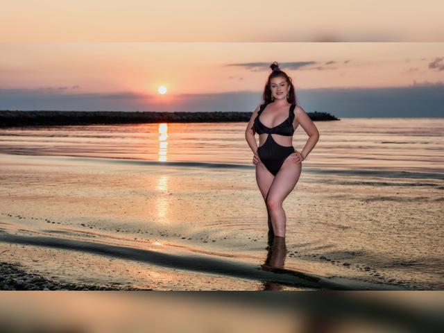 Adult chat with MeghanFever: Lingerie & stockings