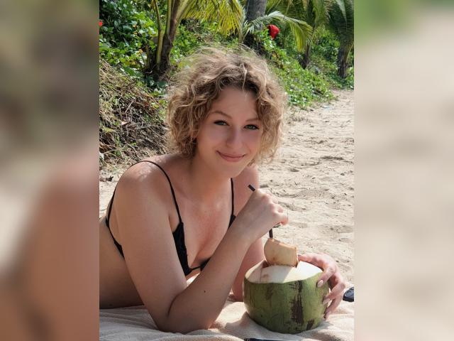 Welcome to cammodel profile for SweetGirl128: Art