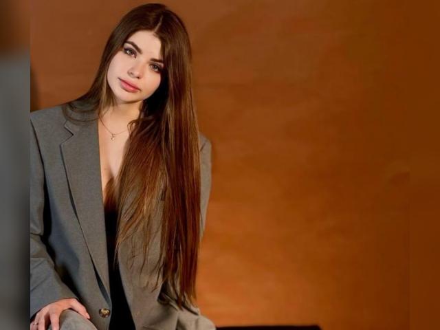 Welcome to cammodel profile for FlexAndFun: Travel