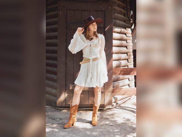 Adult chat with MayaSweety: Outfits