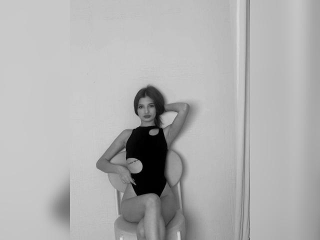 Why not cam2cam with VikiHoney