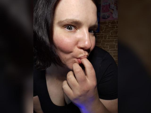 Adult chat with AlexandraRay: Smoking
