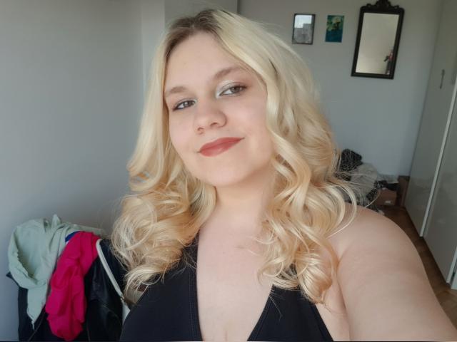 Why not cam2cam with flirtySamantha: Humor